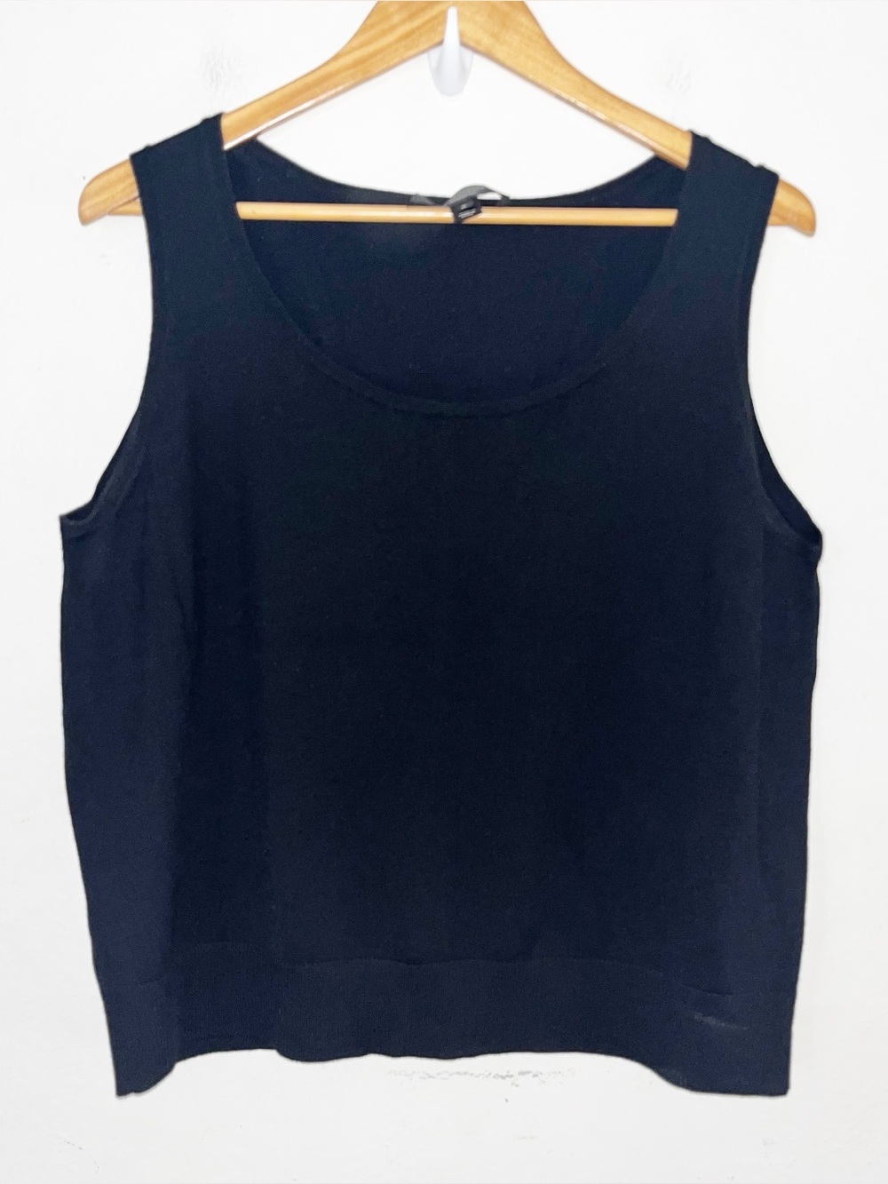 St John Couture Tank Top Sz XL Wool Silk Cashmere Scoop Neck Knit